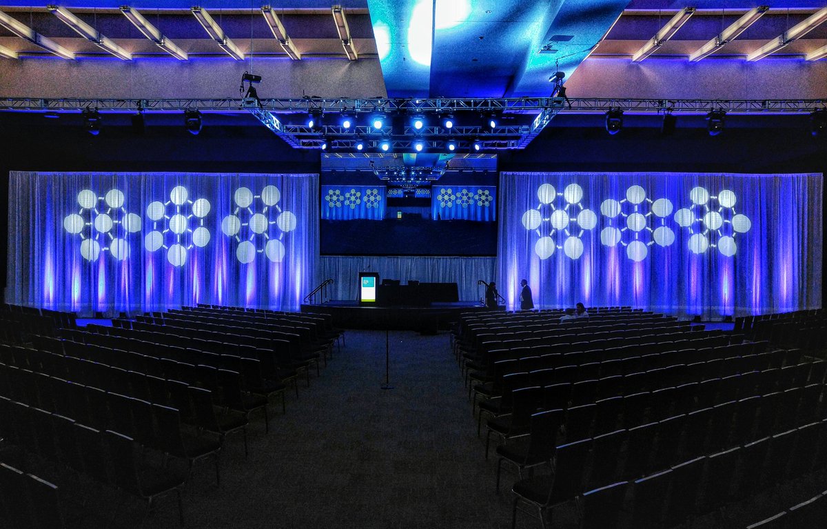 DoLiveBetter's tweet photo. MAC is in Austin, Texas Doing Live Better for #APS2016. #cmp #audiovisual #DoLiveBetter https://t.co/ywGyffrY8G