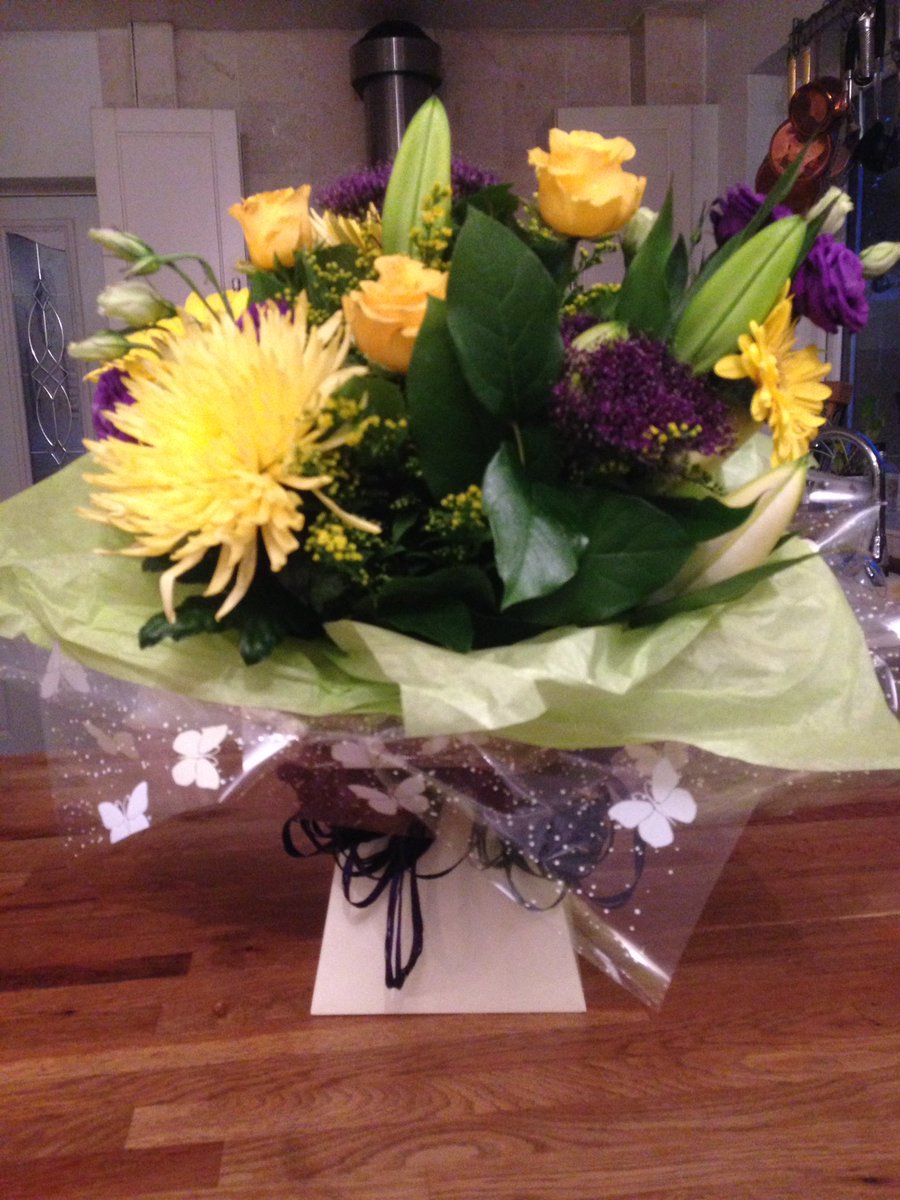LauraHoniwell's tweet photo. Thanks Y11! It's been an absolute pleasure being your Achievement Leader. #allamazing @swallow_cc https://t.co/7IzAbJZ21r