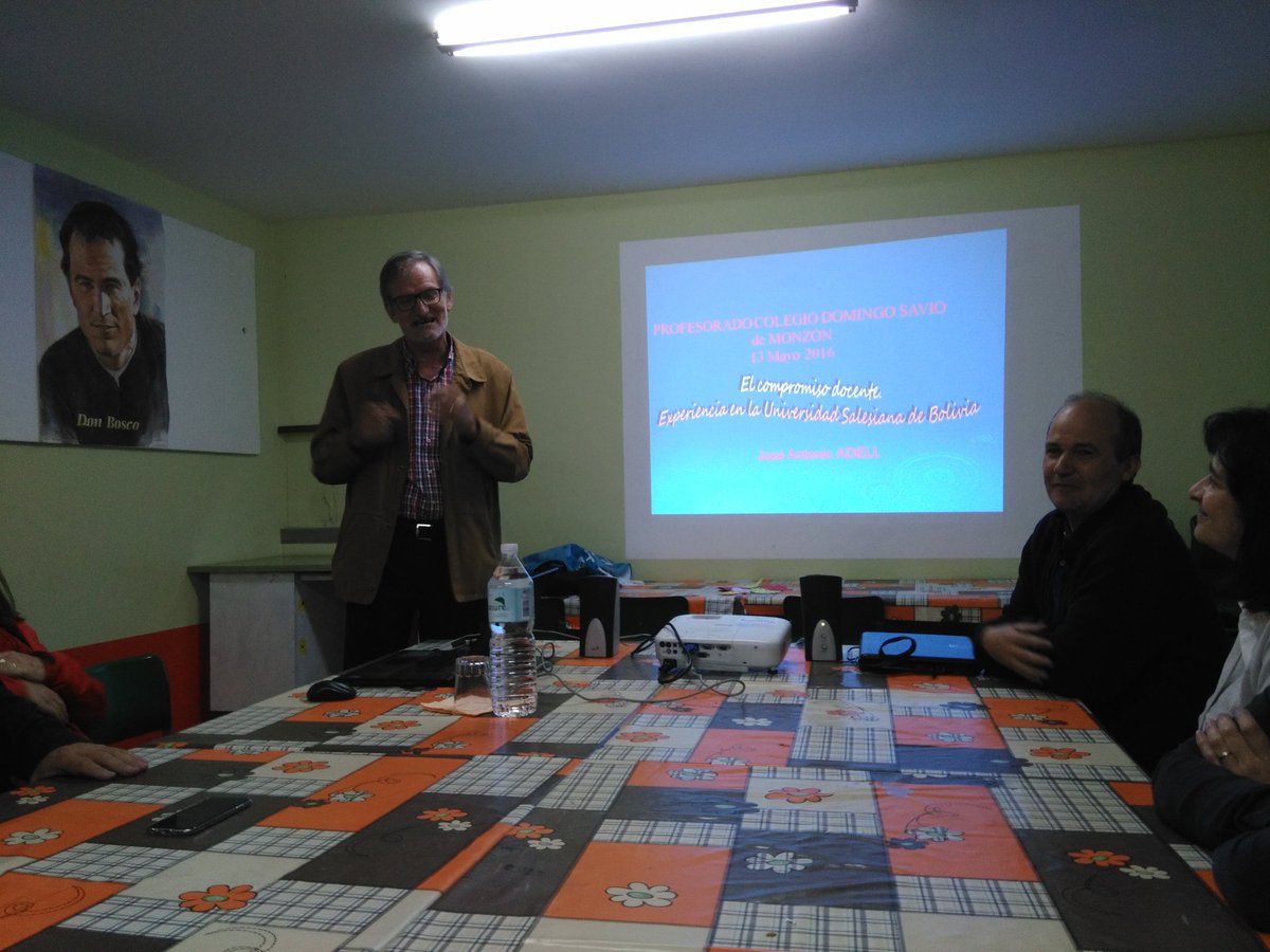 SalesianosMZN's tweet photo. Nuestro compromiso como #educadores. Charla-retiro con nuestro amigo y antiguo alumno José Antonio Adell https://t.co/DyLhebNXTa