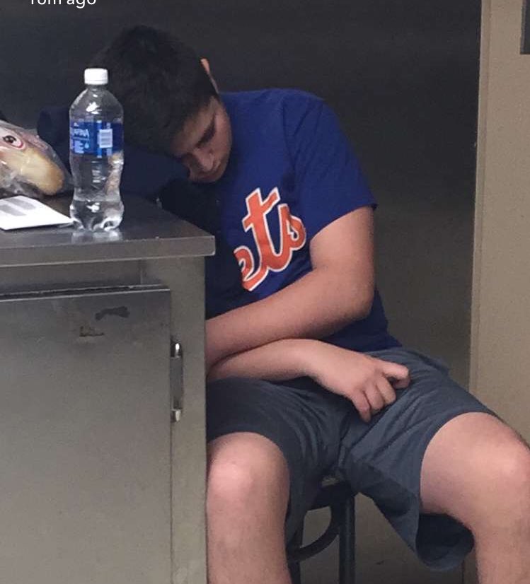 SBAABees's tweet photo. Jake the Snake icing his arm after the tough outing last night https://t.co/6jlXFt5qRj