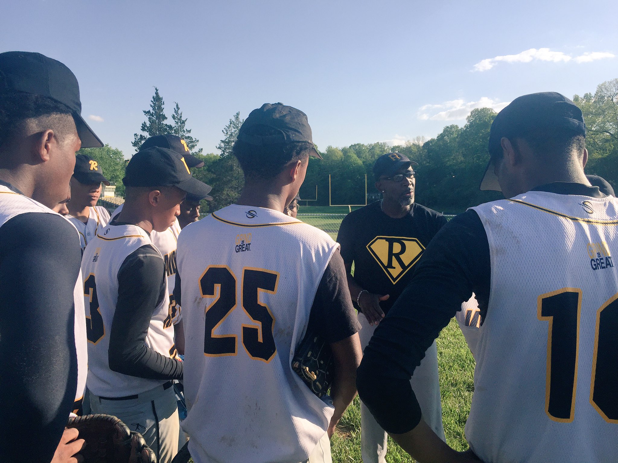 Randallstown High School on Twitter "RandallstownHS baseball team talk strategy RHSramsNation