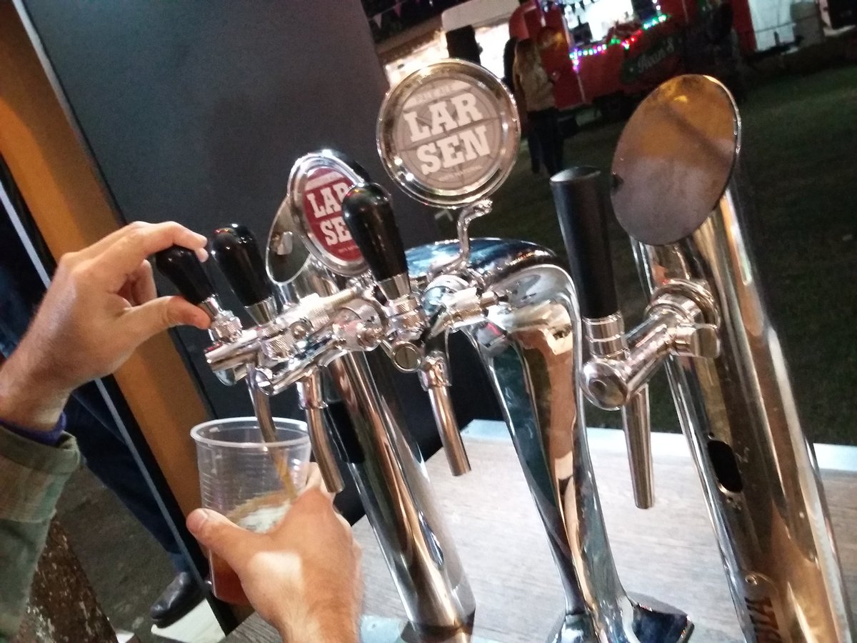CervezaLarsen's tweet photo. Todo listo en Feria Degusta #Tigre.. ¡Venite! Ruta 27 y Camino de los remeros https://t.co/ET4tiQFj16 https://t.co/fZN8q3Jsxe