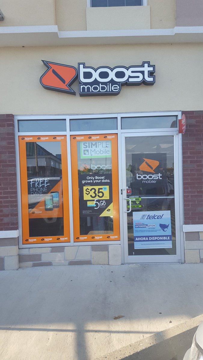PMNavarria's tweet photo. Woooo now that looks sharp, US Mobile! Lets make some #Dealz @shawnatspg @KTBmore_spg @Ebrezzy6 @TaVonatSPG https://t.co/R31Uqd1q9n
