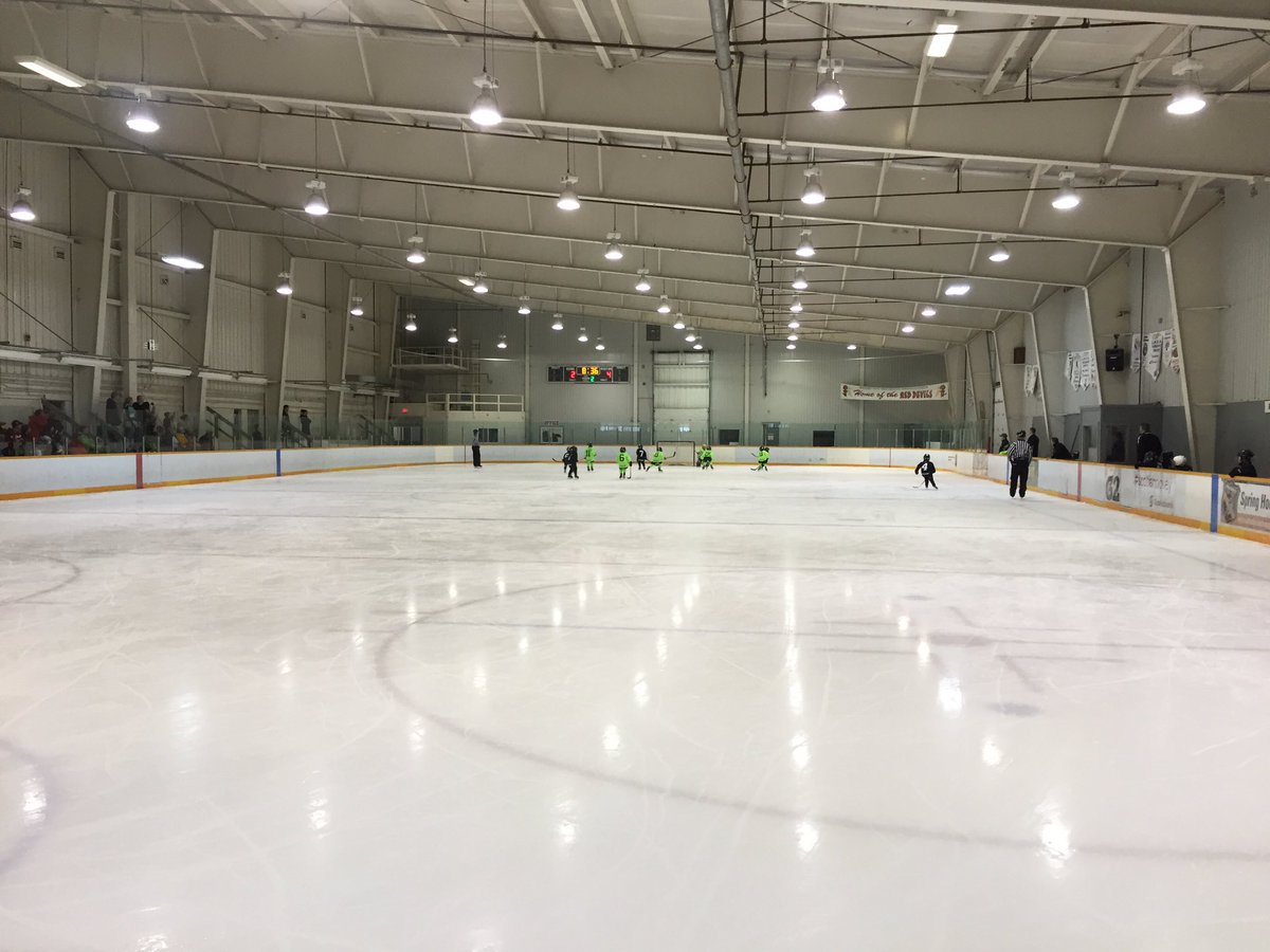 DerekCorms19's tweet photo. Little sniper action!!! Tornados vs Vikings! @East_Coast_Ice https://t.co/PXC1GcNbHH