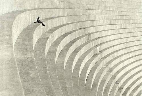 bleu63's tweet photo. Photographie Hiromu Kira The thinker 1930 #minimalismphotography https://t.co/UHtsTUVuhx