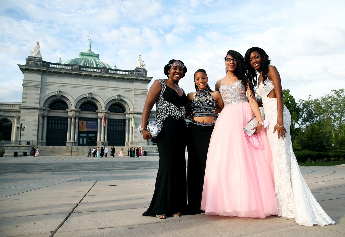 PHOTOS via <a href="/njdotcom/">njdotcom</a>: bit.ly/1V0hE4n Williamstown High School #NJprom @BravesScores #williamstown #NJ #prom