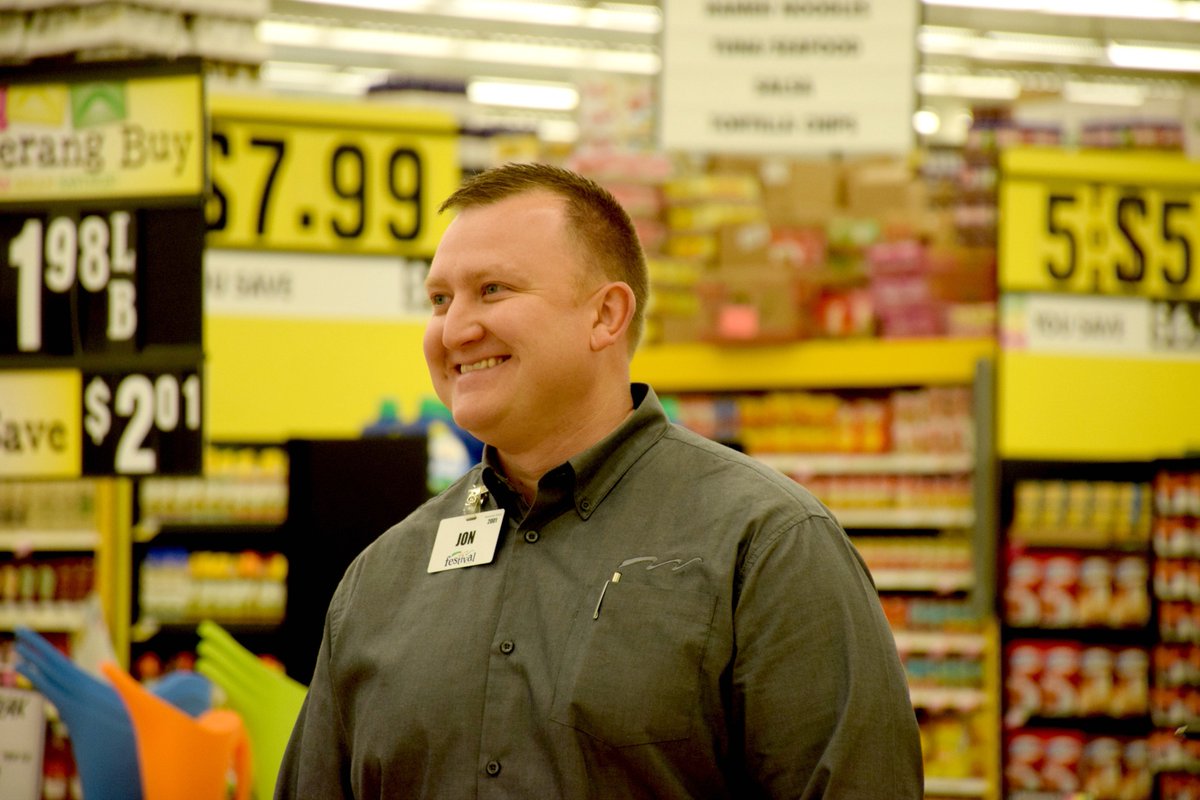festfoods's tweet photo. Meet Jon. He's a @festfoods store director AND a @FMI_Connect #StoreManager Award Finalist. 
https://t.co/fUVuRZSx4d https://t.co/TWhdBSgr0U