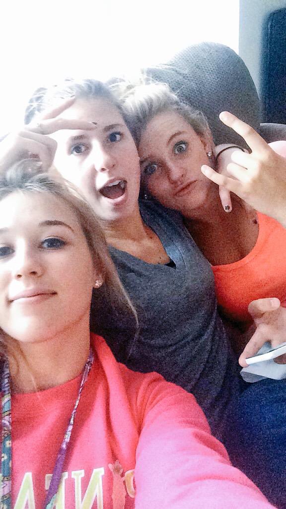 maggie_merren's tweet photo. Happpy Birthdaayy Mare!!! Misss &amp; love yaa sooo much!! Hope you've had a great day 😘🎉💟💘💟 #MEM2 https://t.co/8R9UaOOmWh
