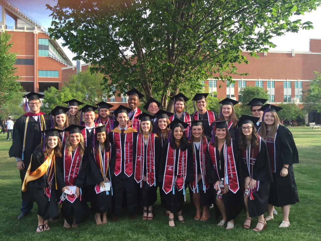 GibbsSooner's tweet image. @OUDivArch graduates in their regalia! Congrats everyone! #graduation #boomersooner @UofOklahoma