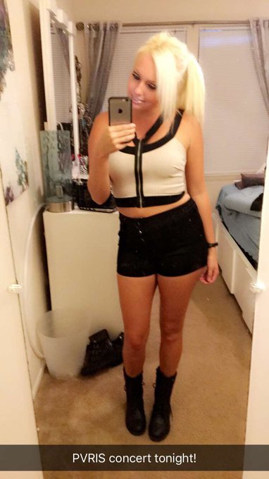 Headed to the @ThisIsPVRIS concert! Snapchat: kaleecarroll https://t.co/EfDCpJnclN<a class="tags" target="_blank" title="On Twitter" href="/?out=eyJ0eXAiOiJKV1QiLCJhbGciOiJIUzUxMiJ9.eyJpYXQiOjE3MjcyNTYyMzUsImlzcyI6InR3cG9ybnN0YXJzLmNvbSIsIm5iZiI6MTcyNzI1NjIzNSwiZXhwIjoxNzU4NzkyMjM1LCJyZWRpcmVjdF91cmwiOiJodHRwczovL3R3aXR0ZXIuY29tL1RoaXNJc1BWUklTIn0.342KFqXOM4tWHtVVzSJKOb0wKlN5jzAldUIPnZ-E9UIRMW8rCs7xIdaCyIKTuy2Z1ucf9cGfEPVaTUBbd-l7Jg">@ThisIsPVRIS</a><a href="/tag/newprofilepic"class="tags"><span>#newprofilepic</span></a>
