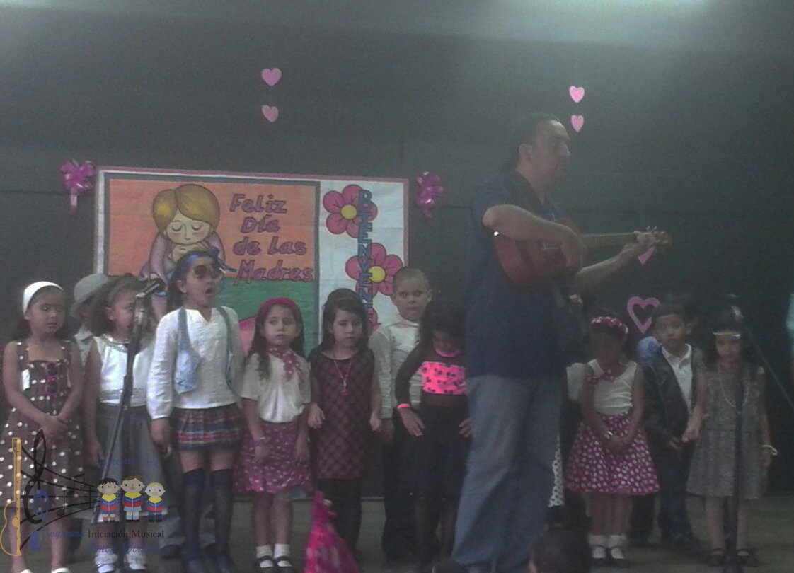 Coro Iniciación en La Celebración del Día de las Madres escuela El Obelisco #YoSoyElSistema