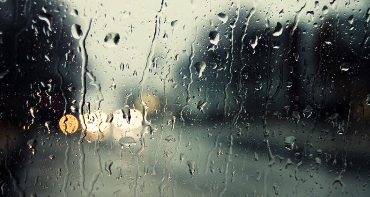 MoXKBaby's tweet photo. Today is a rainy day and the floor is slippery so please be careful. https://t.co/FeW0xA7l1O