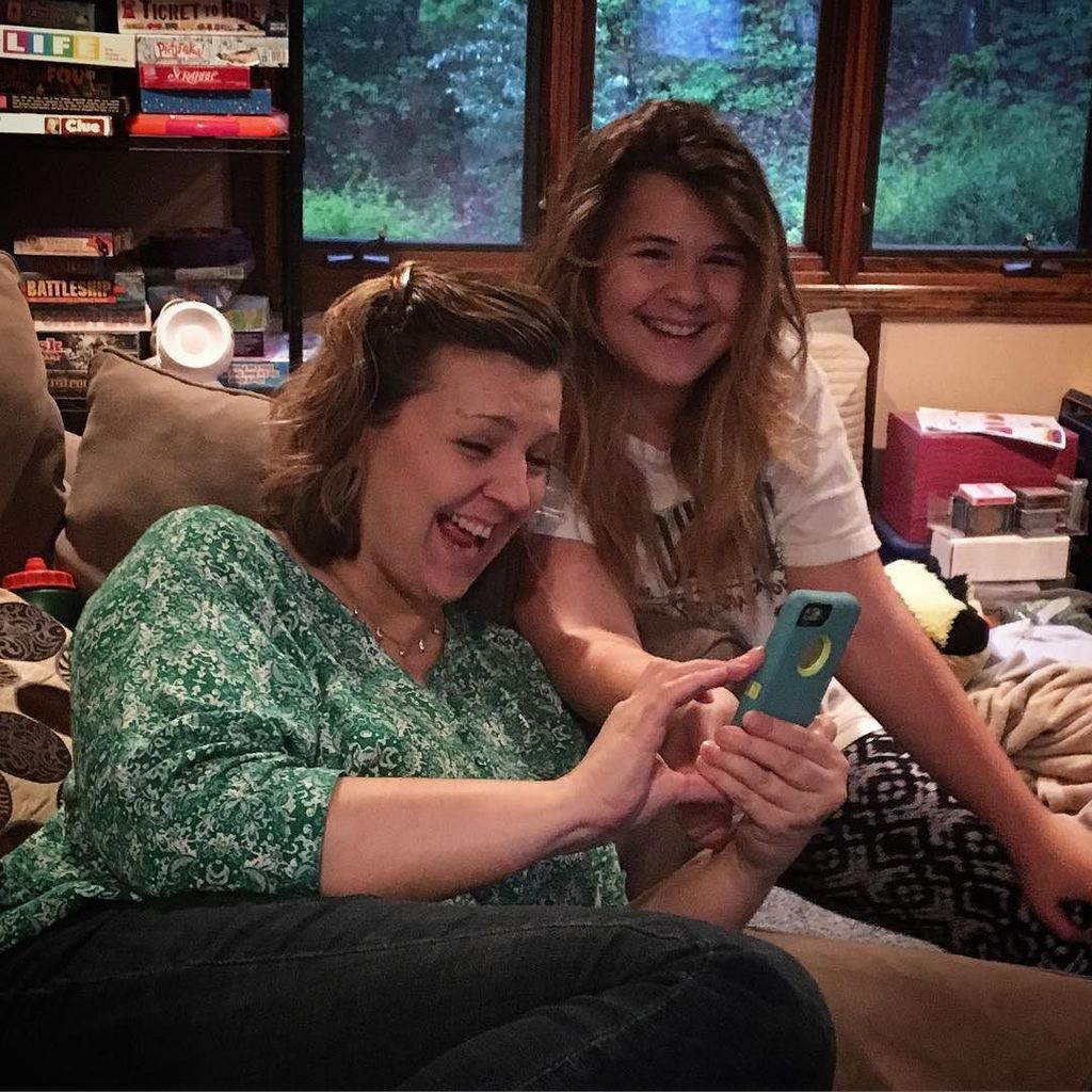 shannonentin's tweet photo. My daughter introducing my sister to Snapchat. #AuntsAreCool https://t.co/H9RGlblckc https://t.co/iKm7vml9ZI
