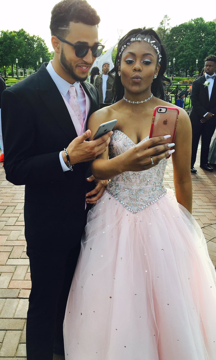 kei_anna01's tweet photo. Prom 2k16 #forthayes https://t.co/dPCt2DODuF