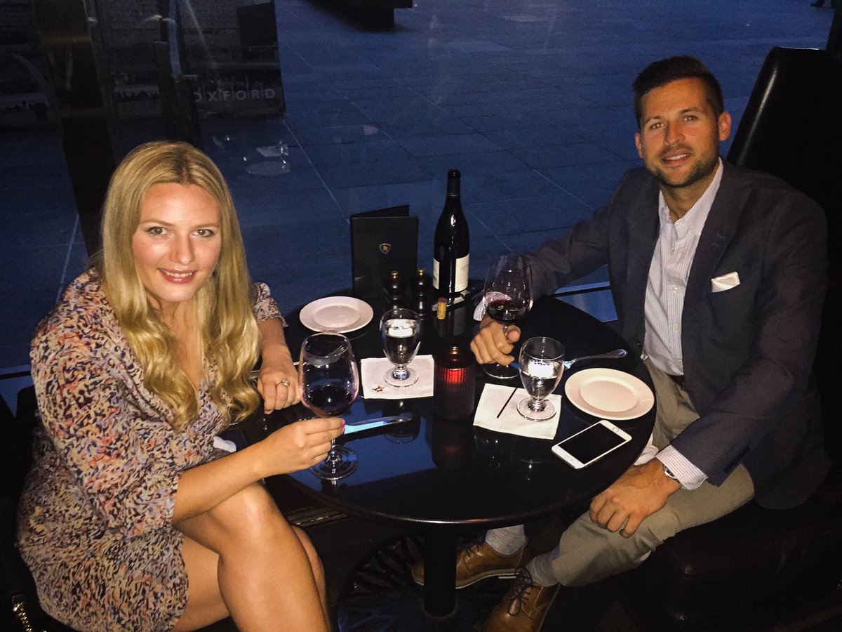 BloomDora's tweet image. Thanks to @Hys_Steakhouse !!  #anniversary #4years