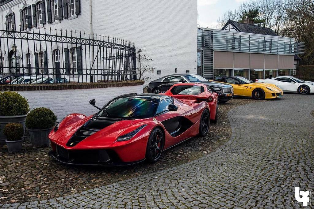 OnlyFerrariPics's tweet photo. The Horses❤️😍
#ferrari #supercar #ferrarilife #ferrari458 #ferraris #ferrari599 #ferrarilaferrari #hypercar #rollsr… https://t.co/Tr04DzrYGs