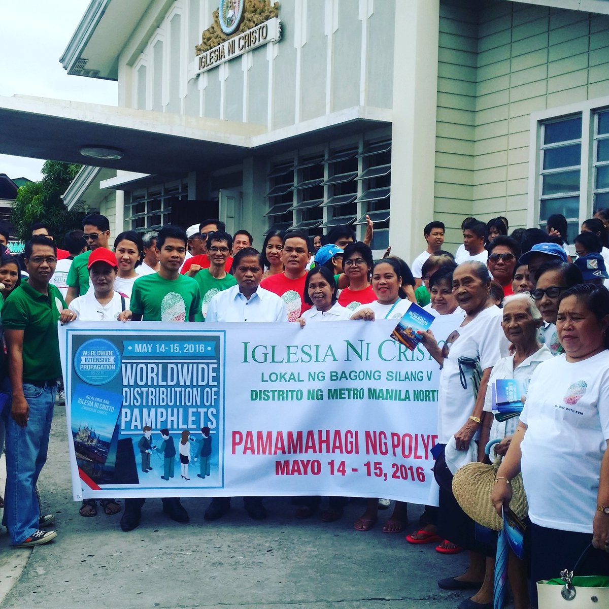 santosjeremy022's tweet photo. BS 5 Pamamahagi ng Polyeto..#reconnect16 https://t.co/i8egbwMnVE