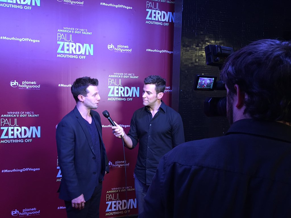 Love this! <a href="/matfrancomagic/">Mat Placeholder</a> <a href="/jeffcivillico/">Jeff Civillico</a> on the @paulzerdin opening night red carpet