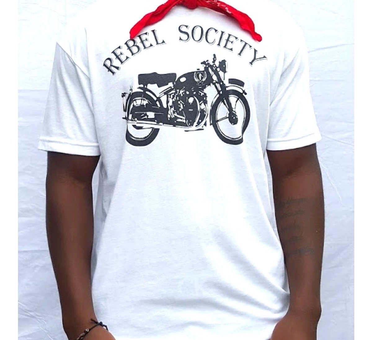 NoMoreKings__'s tweet photo. NMK is a lifestyle not just a brand! Let the way you dress show your lifestyle with our 'Rebel Society' tee! https://t.co/0IR2O4kgmV