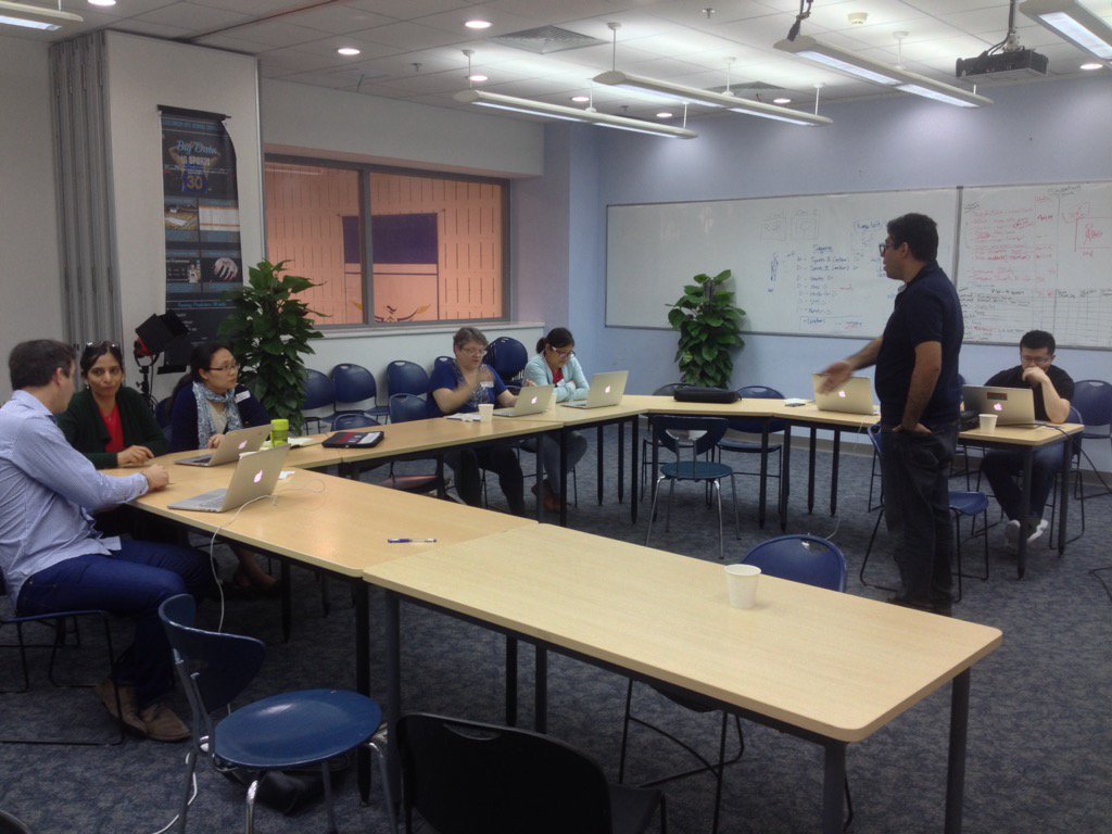 drpetertong's tweet image. Dr. Saeed Aghabozorgi &amp;amp; Leo Wu presenting at the Shanghai Learning Summit #BigData #bigdataciss @BigDataU #bigdatau