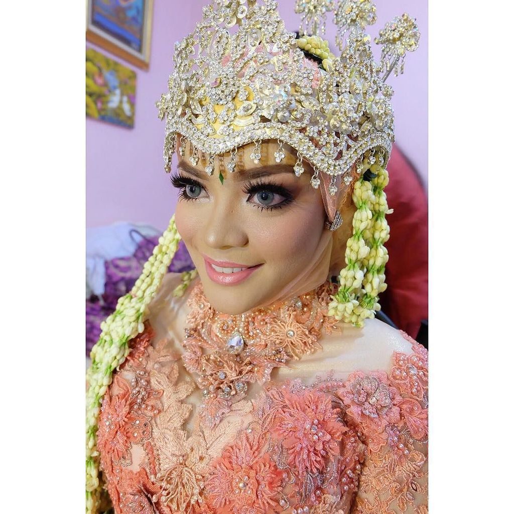 Emma_Damasco's tweet image. Akad nikah 
#sunda#sundasiger #sundahijab#pengantinsunda #pengantinhijab#redberry #redberrymakeup #redberrywedding …