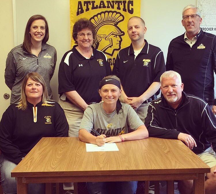 katiedewitt12's tweet image. Excited to Welcome to Erin Olsen of Atlantic, IA to the Golf and Basketball programs! #futuredefender @erinolsen23