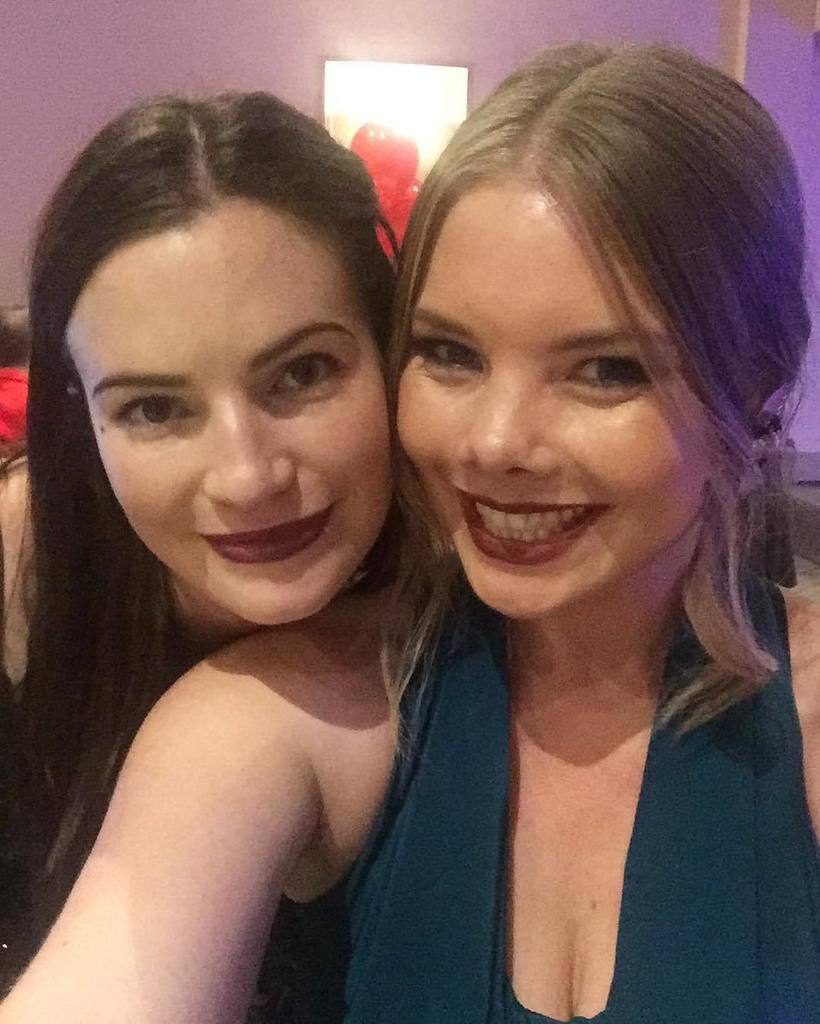 erinlyall's tweet image. #colourball2016 with @mcrocos #greentable #sofancy #glammedup