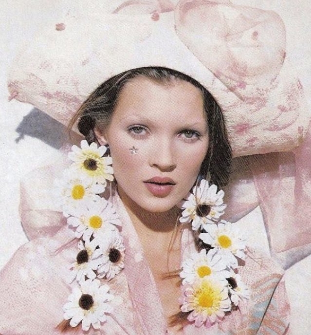 kate moss on Twitter: "Kate photographed by Lindbergh for Harper's Bazaar 1993 /