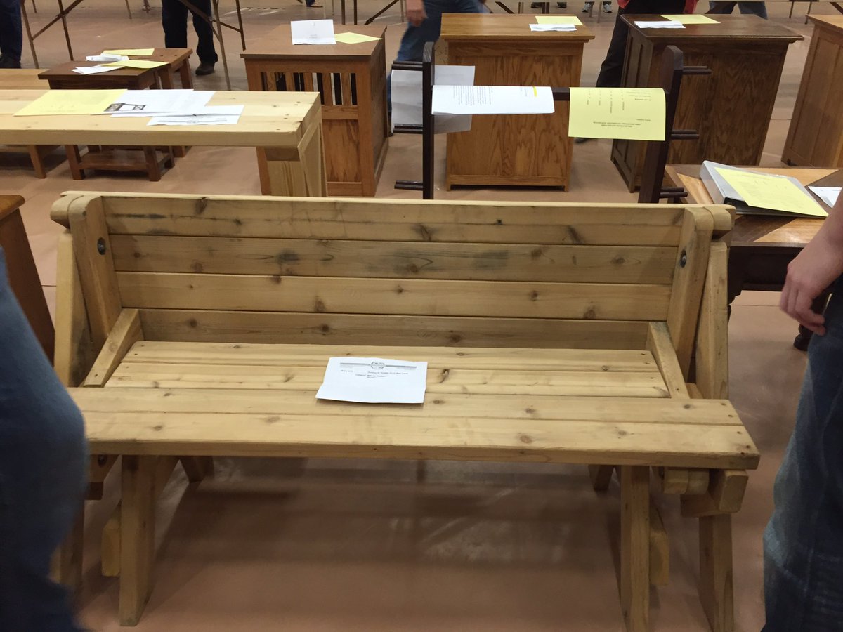 Proud of my students for going down to Southeast Polk Industrial Tech Expo today and competing <a href="/mocfvhs/">MOC-Floyd Valley High School</a> #STEM#mocfv