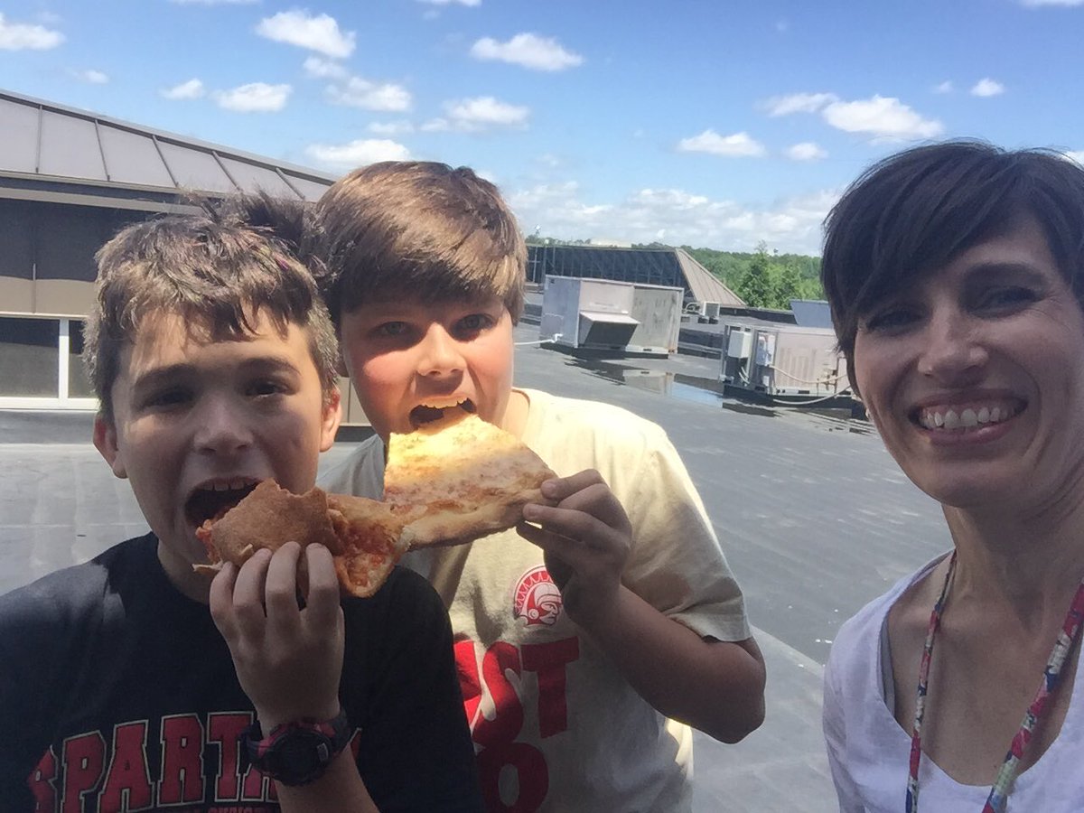 CrystalLRushGAC's tweet photo. Doesn't everyone eat lunch on the roof of their school? Loved being with these 5th graders! #gacelem #lightthenight https://t.co/jL2gkczeDo