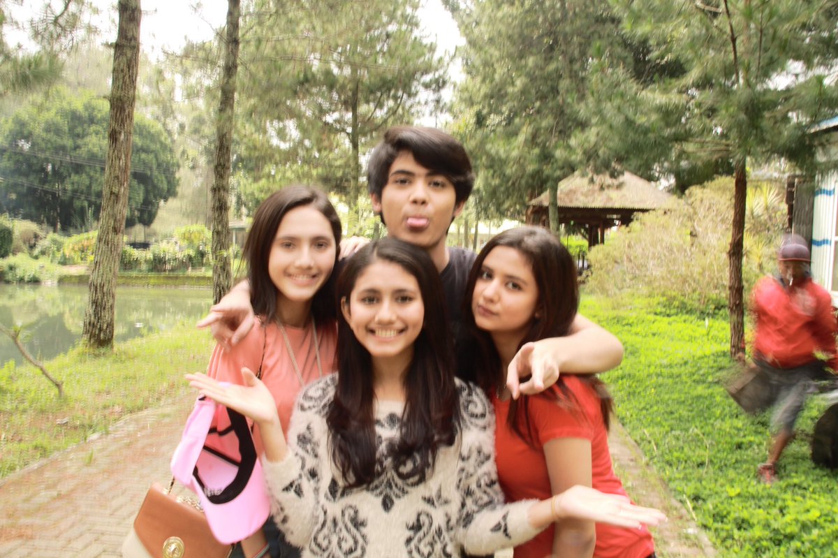 samantha dressler tweet media