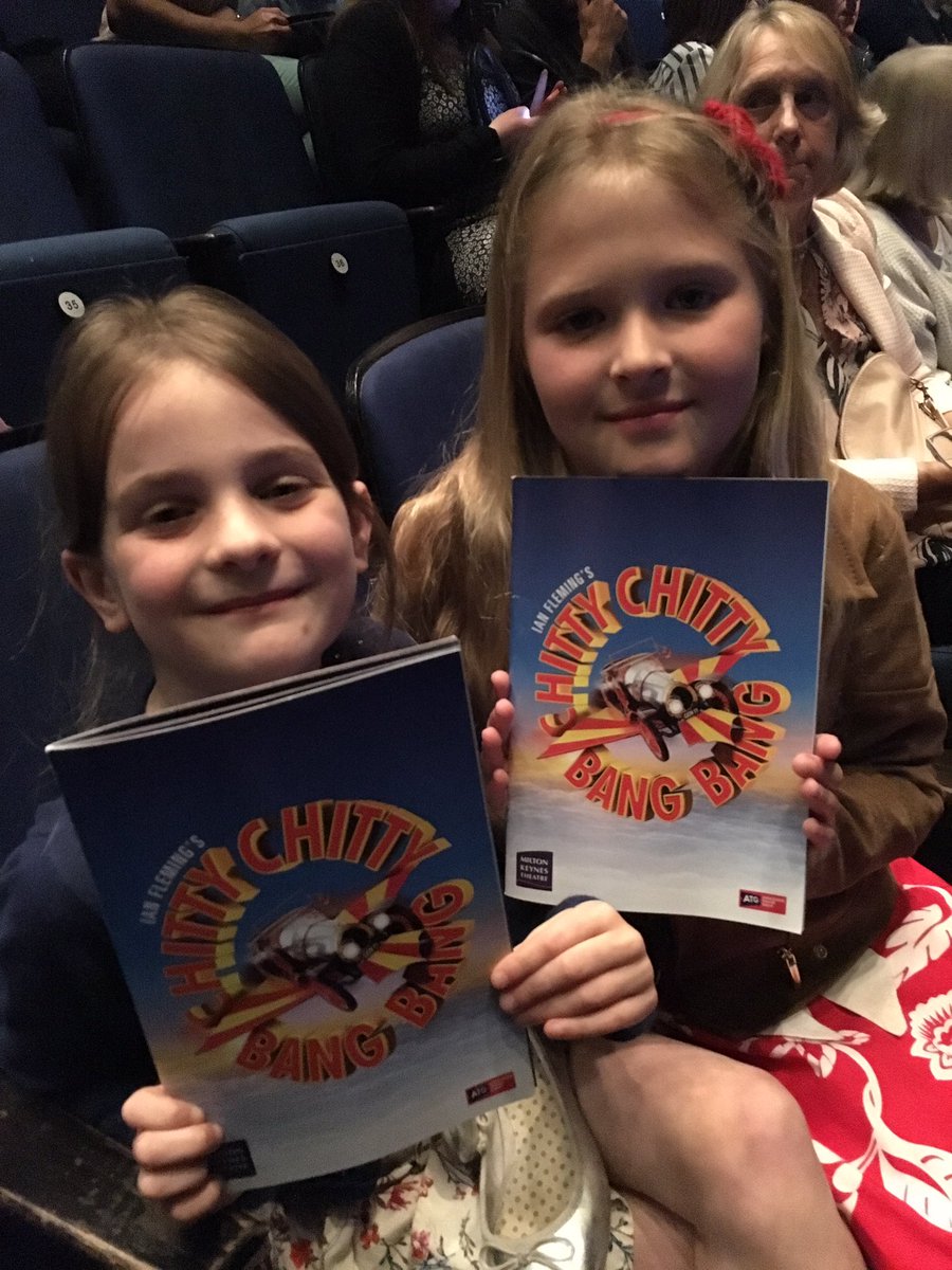 AmyKeeping's tweet photo. @leemeadofficial @CarrieHFletcher These girls LOVED Chitty last night, just phenomenal! https://t.co/qx7E5DgEej