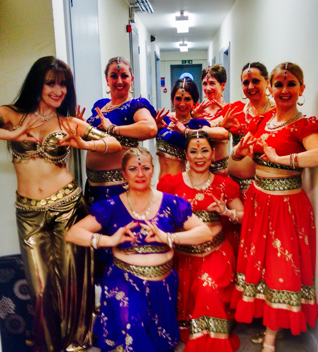 InfinityBelly's tweet photo. Backstage at #Tobystrust Indian Summer #charity night at #sheppertonstudios #bollywood #bhangra #Infinitydance https://t.co/IPxYspk4mA