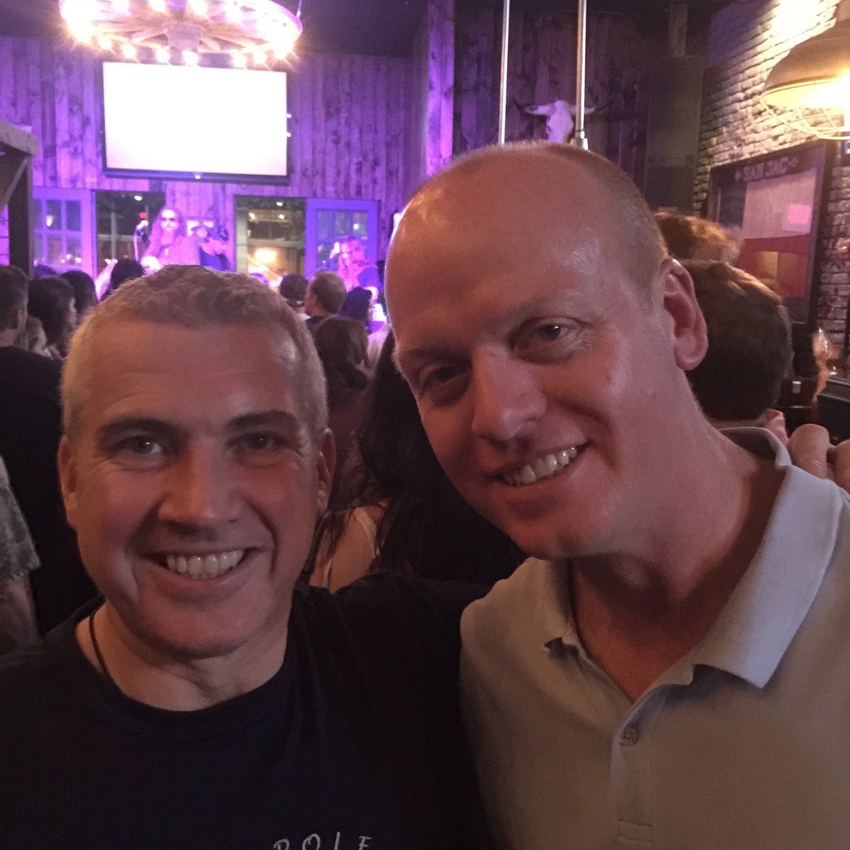 mbmobile's tweet image. #sanjacsaloon #upshow