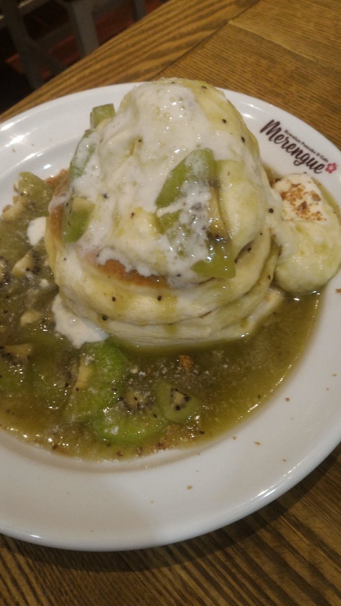 しろろn 久しぶりのパンケーキ 川口アリオ Merengue 限定のキウイとヨーグルトソースの こういう酸味のあるのなら なんとか食べきれるかな メレンゲ パンケーキ アリオ川口 しろろn 久しぶりのパンケーキ 川口アリオ Merengue 限定のキウイとヨーグルトソースの こういう酸味のあるのなら なんとか食べきれるかな メレンゲ パンケーキ アリオ川口