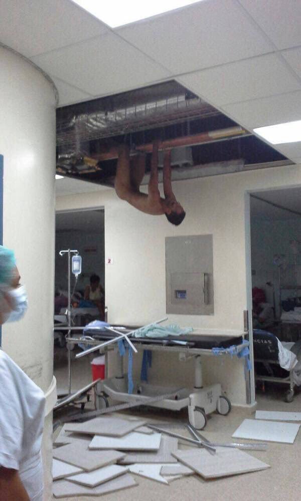 introvertsmemes's tweet photo. Me: I'm always so damn tired I need to get my sleeping schedule back on track 

Me at 3 am: https://t.co/h1xzA5TEpu