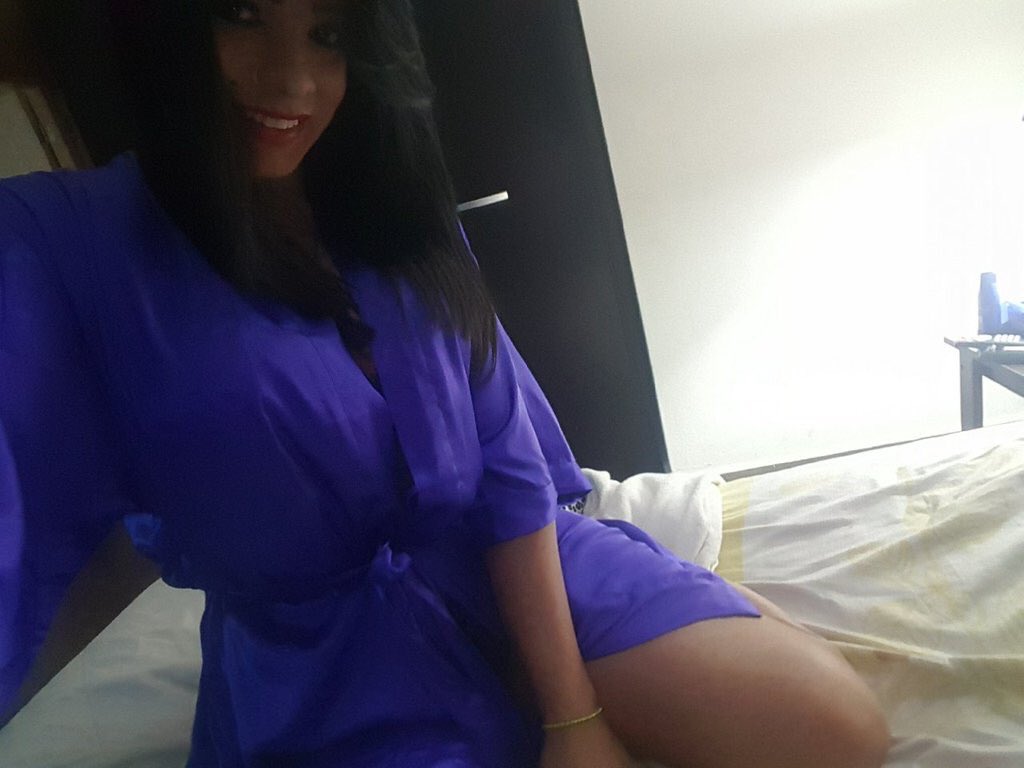 xxxisabellasan's tweet photo. Que les parece mi cabello más chiquito? Les gusta? https://t.co/ZnTA387gFO