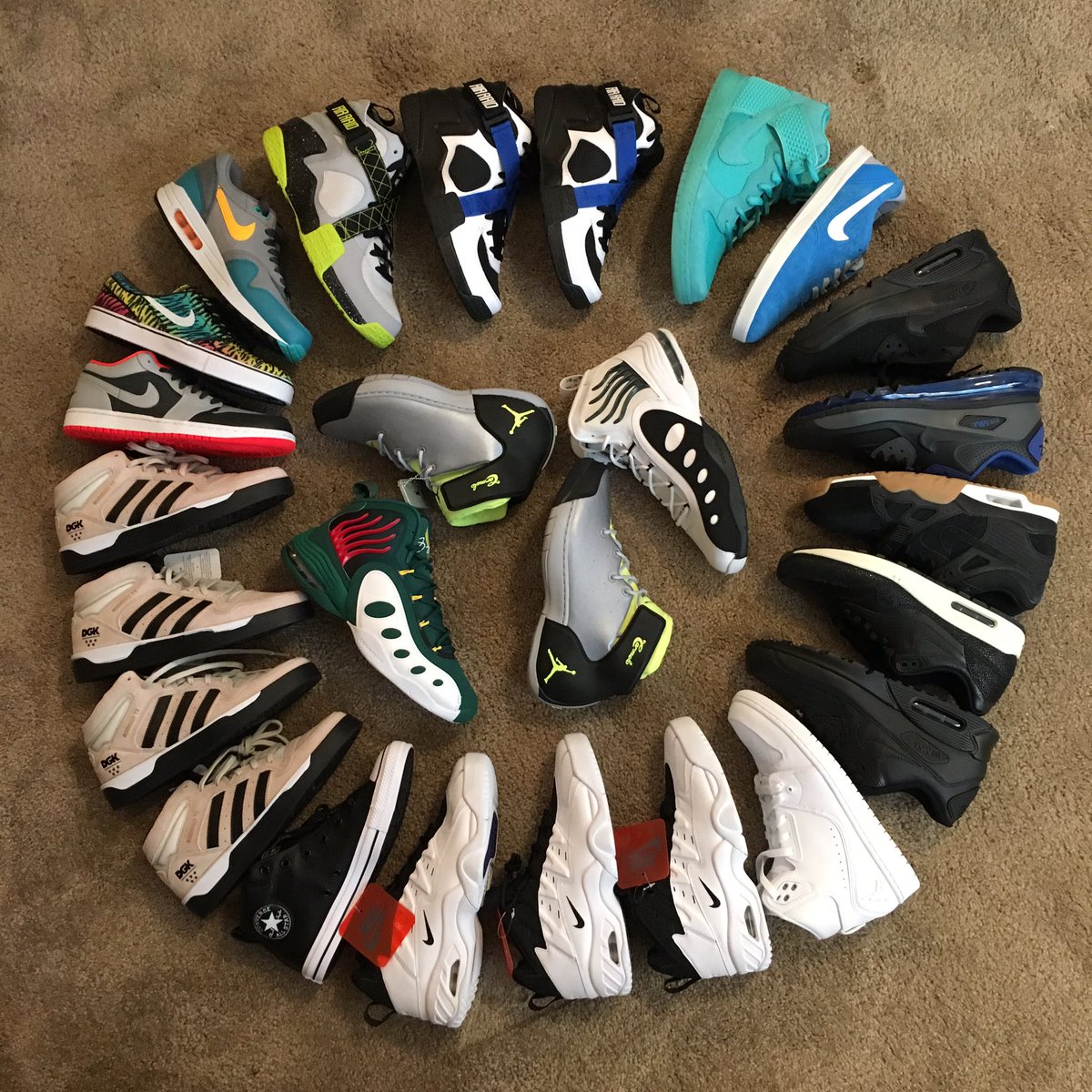 Timeless412's tweet image. All for sell #Jordan #Nike #Adidas #Converse #Janoski #Koston #GaryPayton #Carmelo #BoJackson #KicksOnFire #Kotd