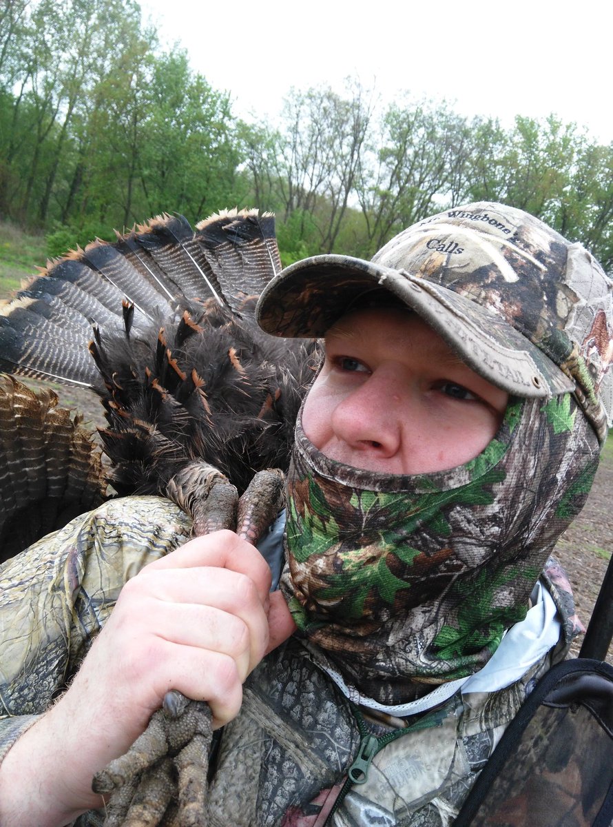 mrwingbonecalls's tweet photo. Mr Wingbone calls in a bird for a good friend, and it's his first bird ever. https://t.co/G65Xmn80u2