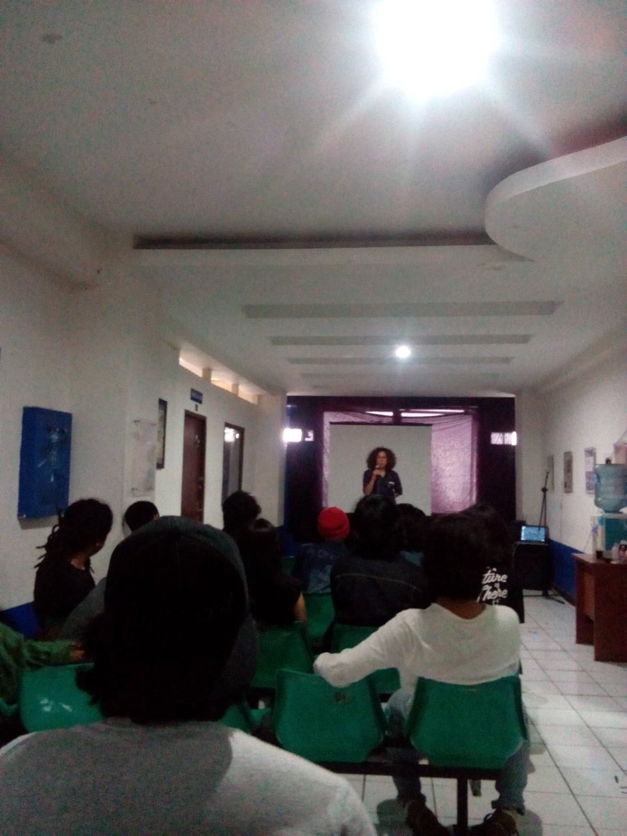 Yuhuuu minceu dan tim udah ada di acaranya <a href="/dkvunikom/">dkvunikom.unofficial</a> , yuk liat minceu mau standup 😘😘😘🙈🙈🙈🙈