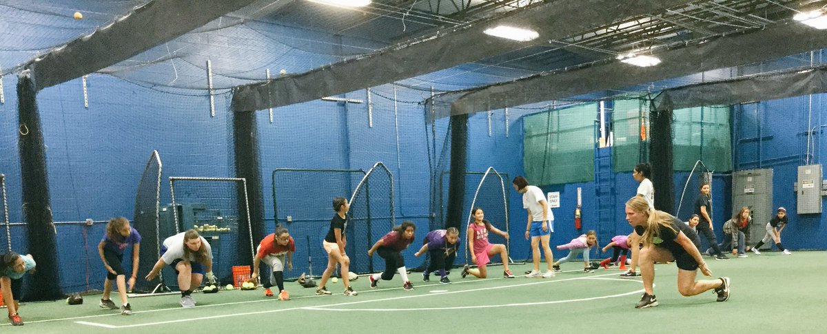 epbasetraining's tweet photo. Pitchers need powerful legs....on your mark....#trainatthebase #softballpitchingclinic https://t.co/KysRxSl8OY
