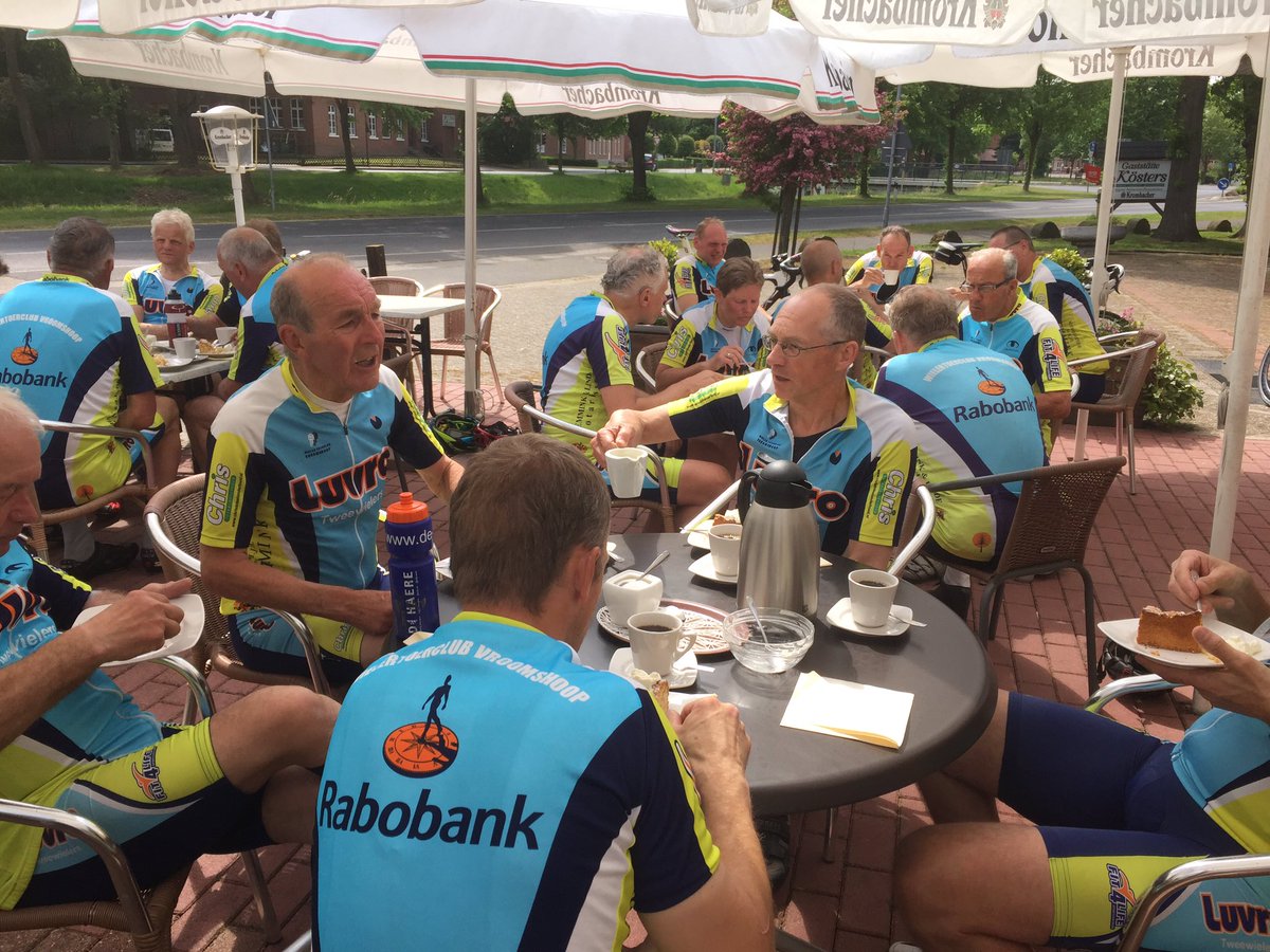 WTCVroomshoop's tweet photo. Vandaag is ons 35 jarig jubileum gevierd met een prachtige tocht door Duitsland en als afsluiting een gezellige bbq. https://t.co/sy028LtM7H