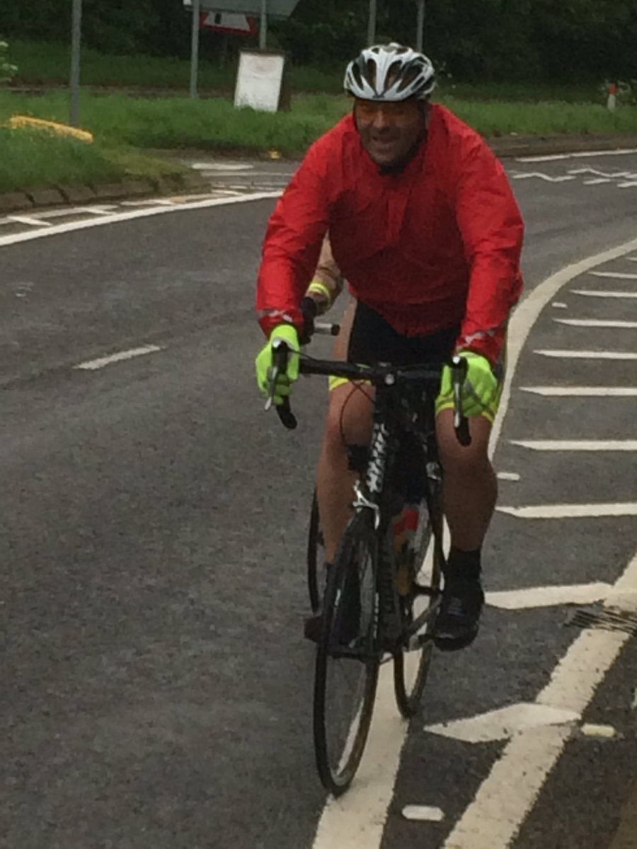 Vicw1's tweet photo. #jogle2016 good to see you all smiling up the hill at Warmington https://t.co/CpBWeN6yGh
