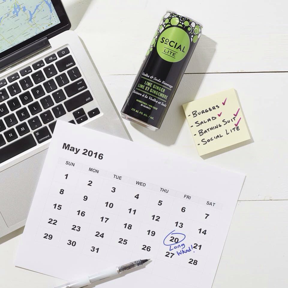 SoCIALLITEVodka's tweet photo. Let's go! Get the #longweekend goods together and get in the sun! #longweekendessentials #sociallitevodka #yyz https://t.co/fCAo7WFw62
