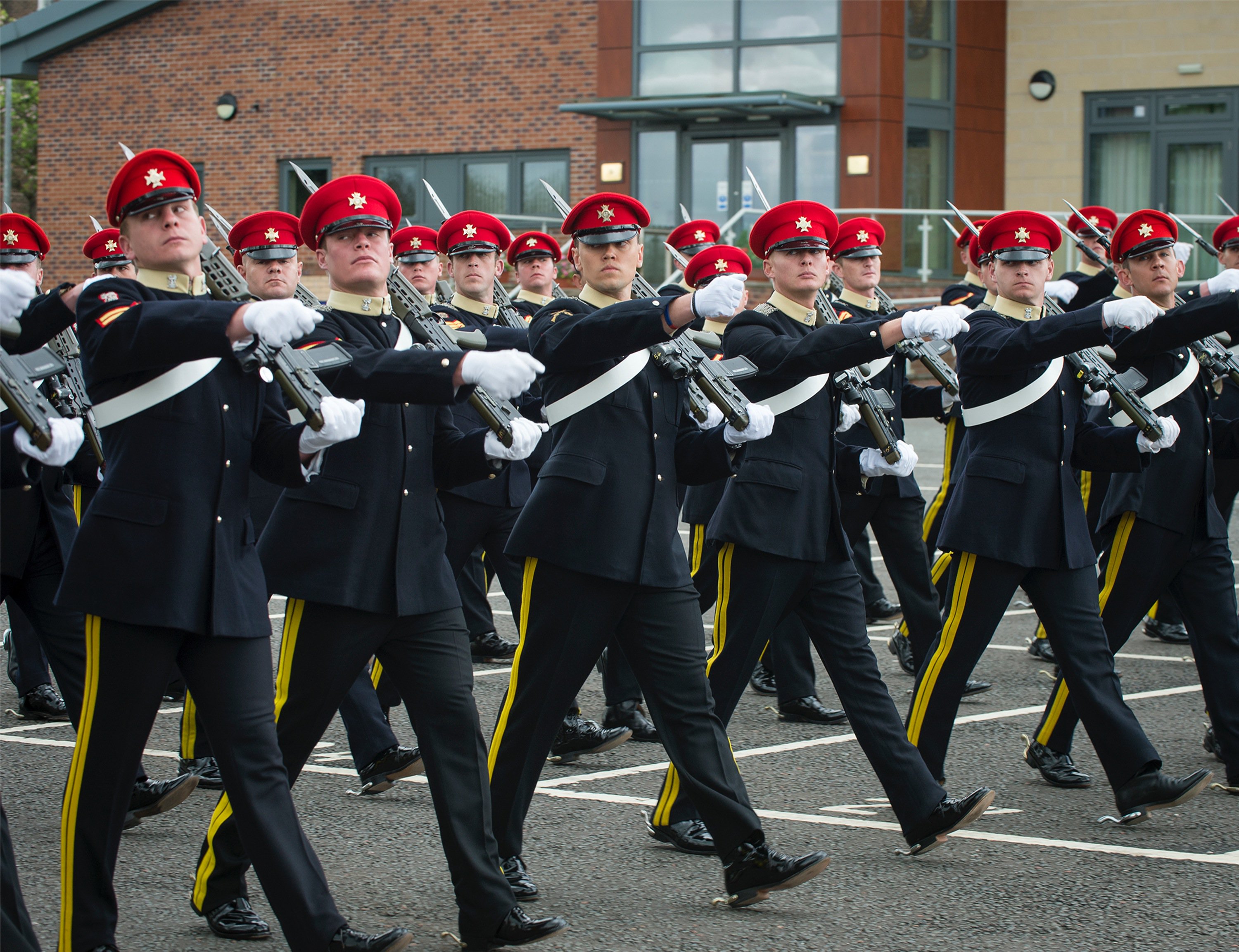 Forhøre kabel Paradoks British Army 🇬🇧 on Twitter: "Light Dragoons celebrate 300 year  anniversary with a parade in #Catterick Garrison https://t.co/TG1s8E1Pz8" /  Twitter