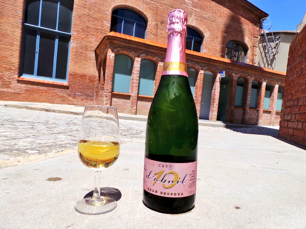 Gran Degustació de #cava10dabril brut nature a #lafabrica1909 de <a href="/bodegas10dabril/">10 d'Abril</a>