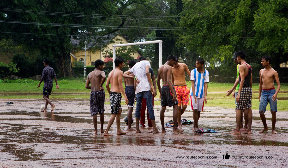 routecochin's tweet photo. Monsoon Football in Cochin Style!
Young footballers at Parade Ground, Fort Cochin.
#kochi #monsoon #football #rain https://t.co/ntAhHkhDBl
