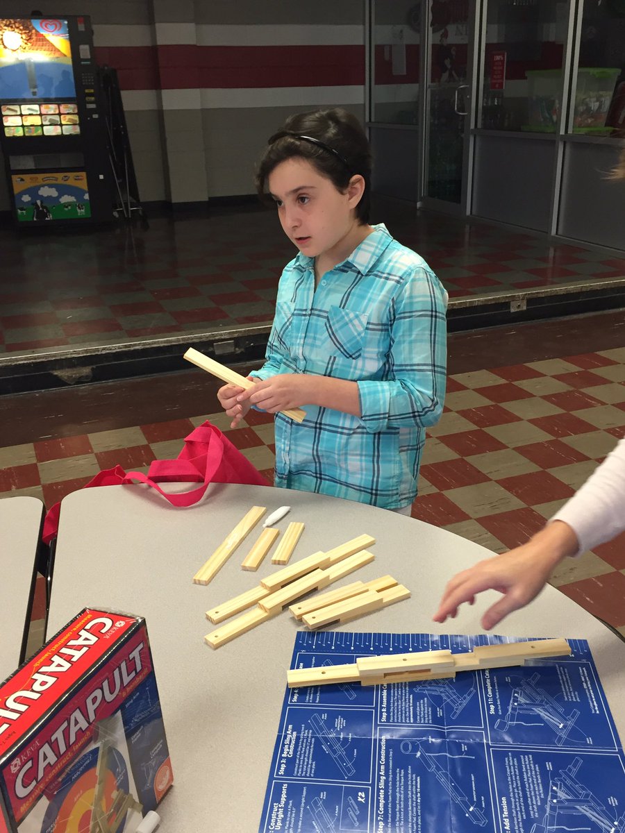 ncholly880's tweet photo. #mathandeladay Robotics fun! #vinelandpublicschools https://t.co/yWNoIeN8Ml