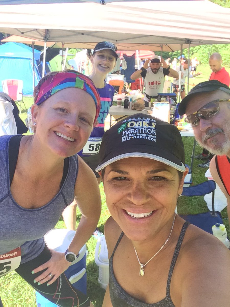 AnjWiley's tweet photo. Ready for Black Mountain Monster 12 hour! @BoxerRunner100 @prancerwhoknits @BoyoBeerDude #BMM16 @RiverRunClub https://t.co/TAPAEdywyo