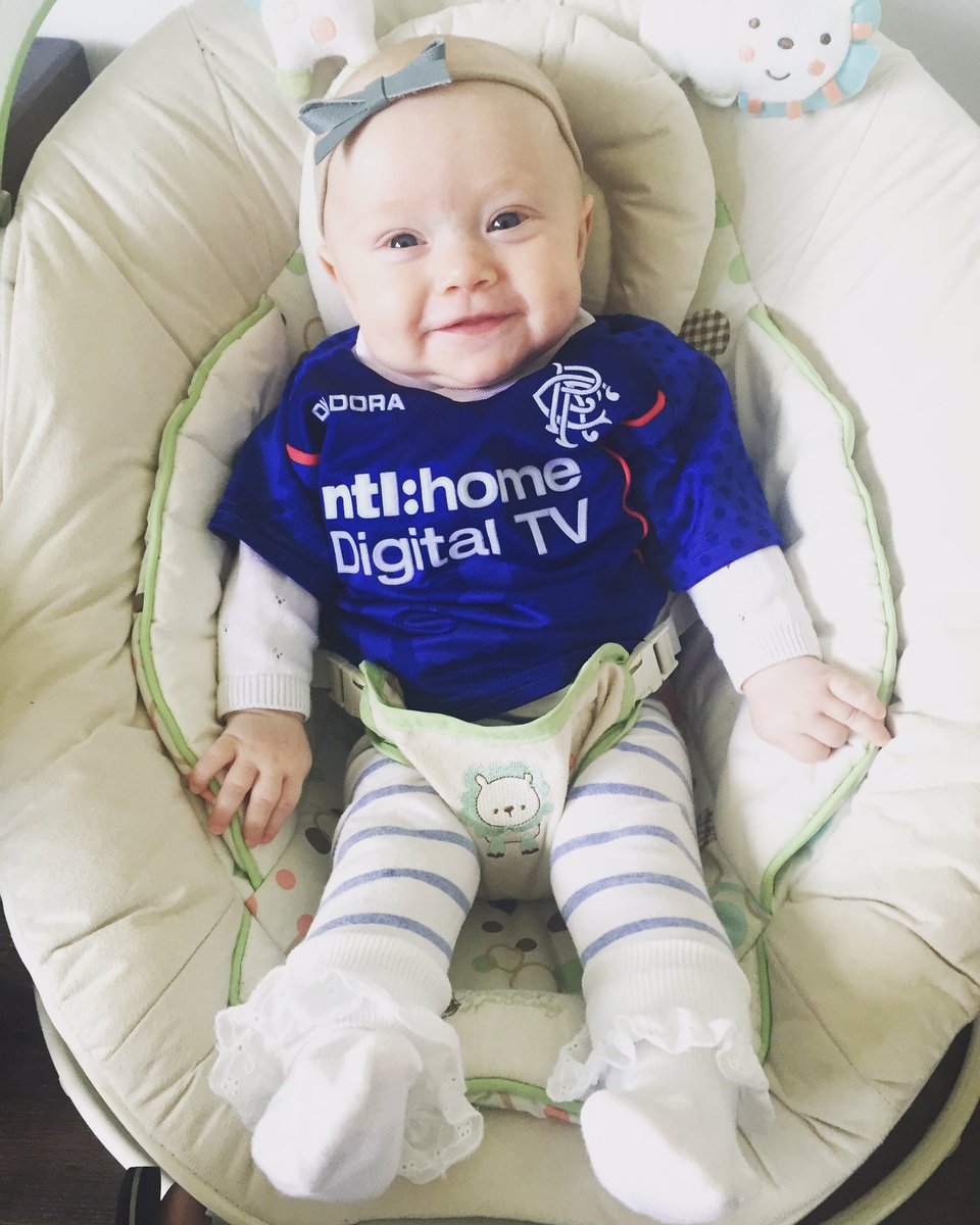 Rangers' little lucky charm ⚽️🙈 #ScottishCupFinal #RangersMascot <a href="/RangersFC/">Rangers Football Club</a> <a href="/BAXTERo9/">Ryan Baxter</a>